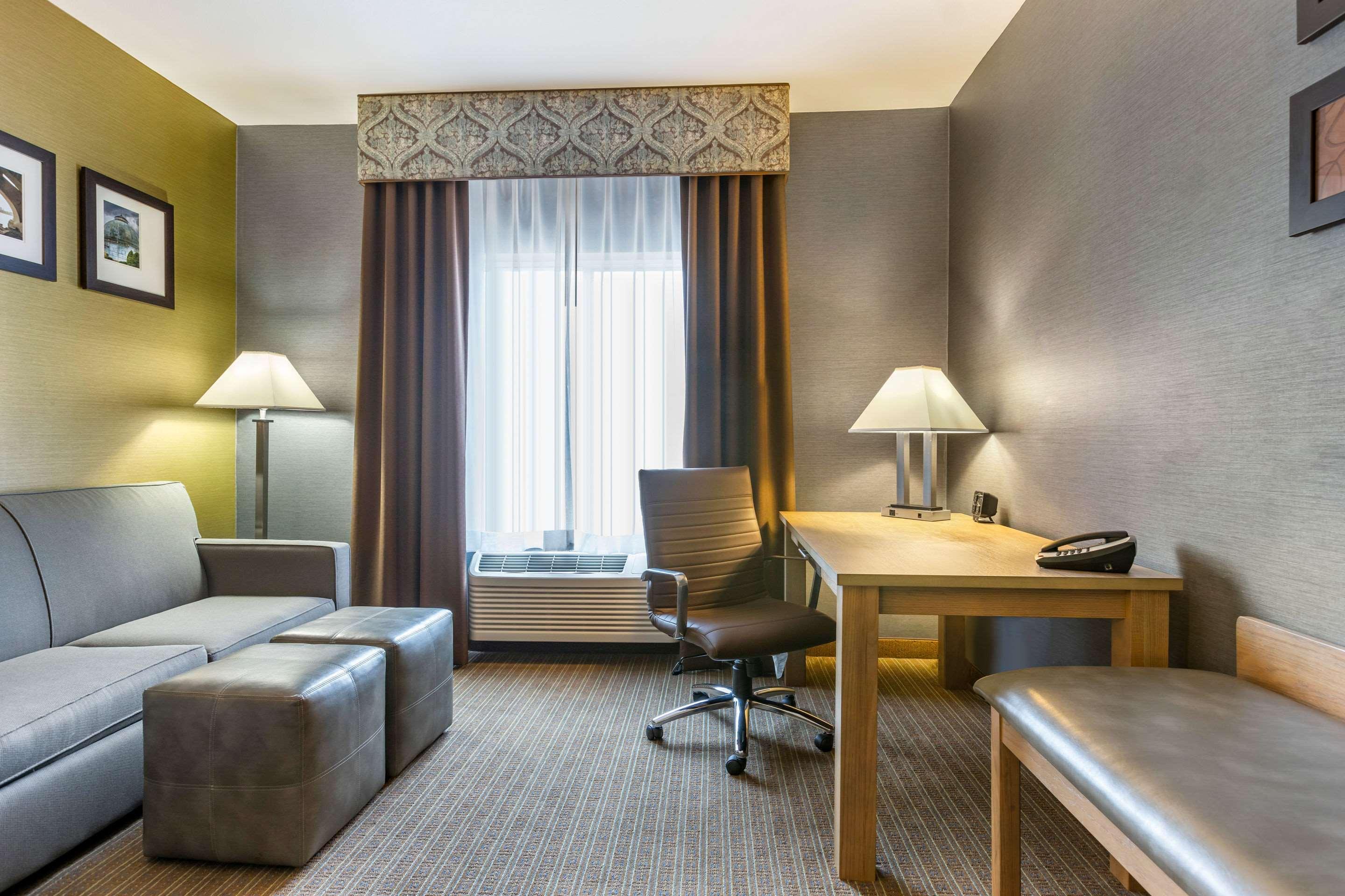 Comfort Suites Southgate-Detroit Exteriér fotografie